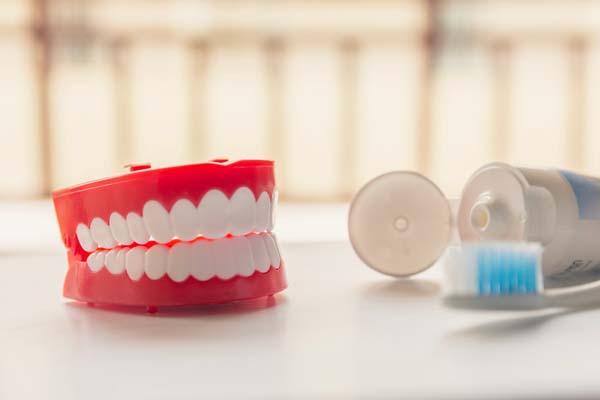 Adjusting To New Dentures: What Types Of Material Is Used In Dentures?