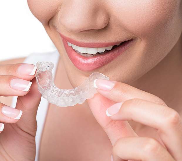 Flushing Clear Aligners