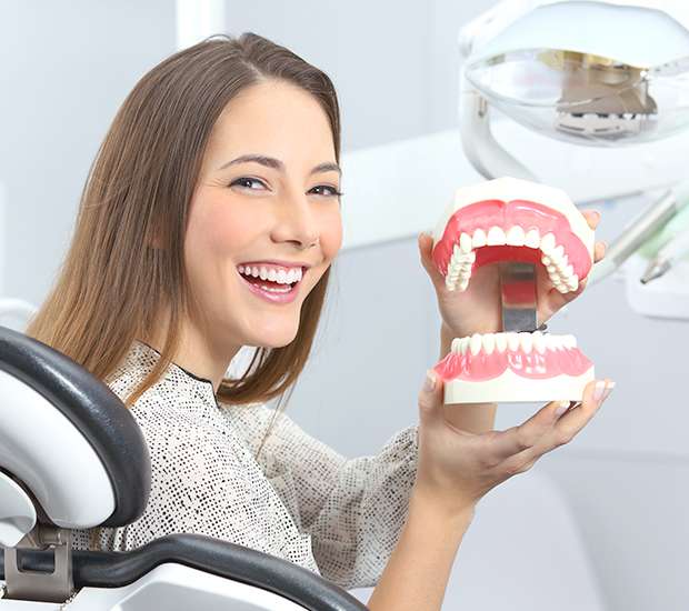 Flushing Implant Dentist